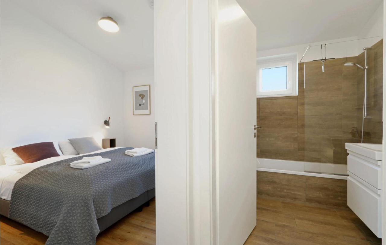 Stunning Home In Lembruch-Duemmer See With Sauna Εξωτερικό φωτογραφία
